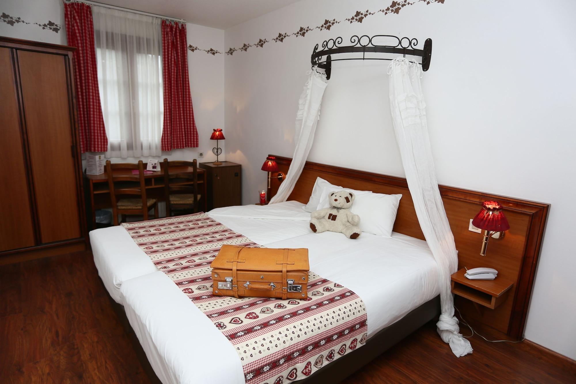 The Originals Boutique, Hotel La Ferme Du Pape, Eguisheim Exteriér fotografie